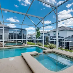 Stylish Wprivate Pool&spa, Near Holiday home Davenport