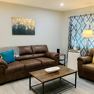 3 Bedrooms With King Beds Minutes From Downtown Holiday home